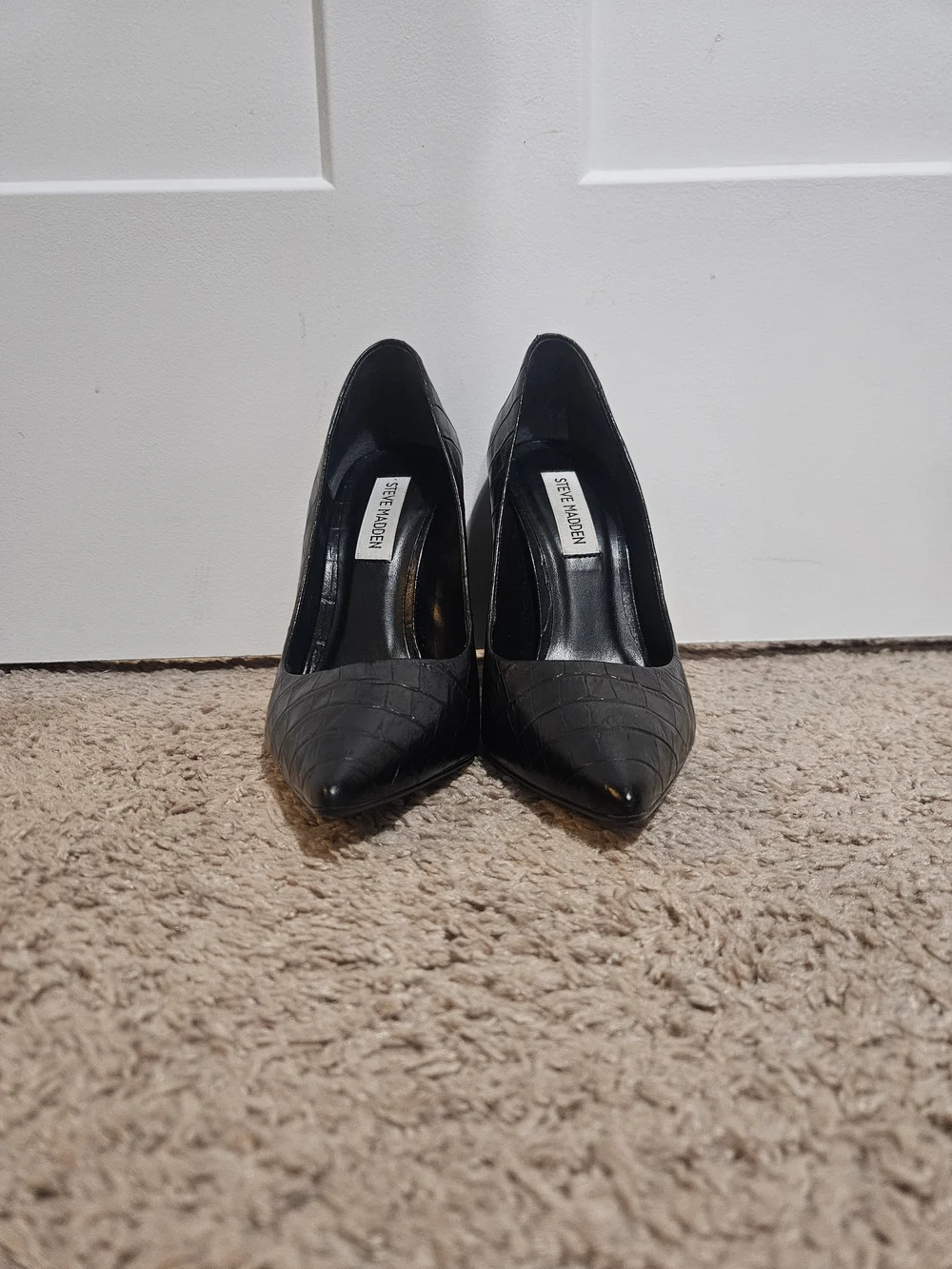 Steve Madden Black Croc-Textured Pointed Toe Heels